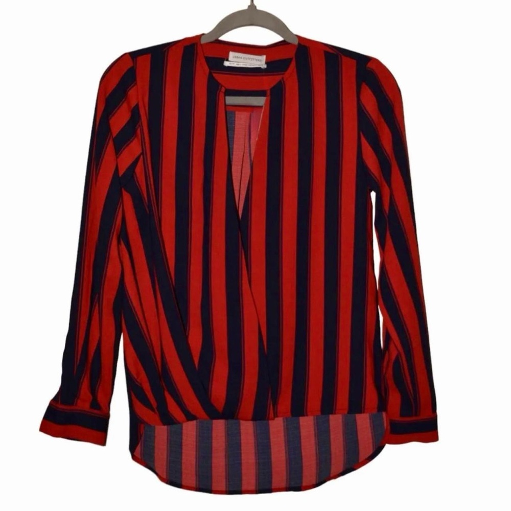 UO Red / Navy Striped Long Sleeve Top | closure mid-deep V neckline | S